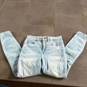 Good American Light Wash Skinny Jeans